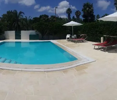 Trilocale Piscina E Doppio Giardino 6 Ferienhaus