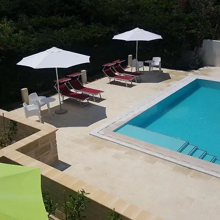 Trilocale Piscina E Doppio Giardino 6 *