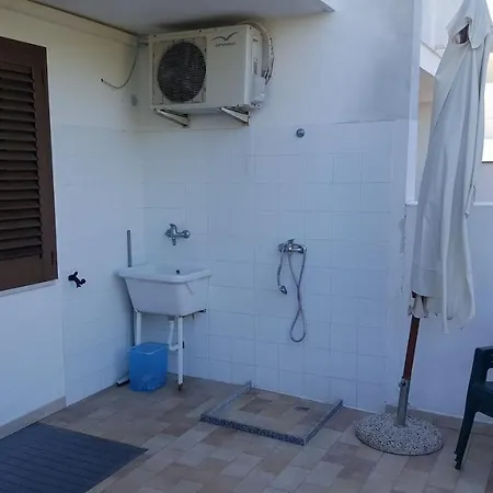 Trilocale Piscina E Doppio Giardino 6 Ferienhaus *