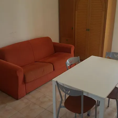 Trilocale Piscina E Doppio Giardino 6 Ferienhaus *