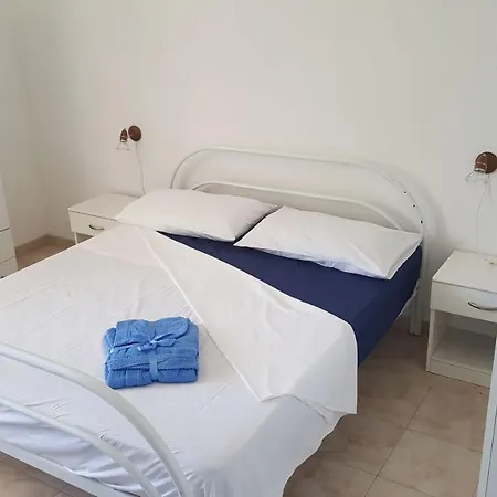 Trilocale Piscina E Doppio Giardino 6