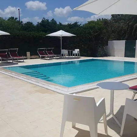 Trilocale Piscina E Doppio Giardino 6 Torre dell'Orso